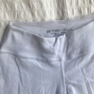 Beyond Yoga White Yoga Pants/ Leggings